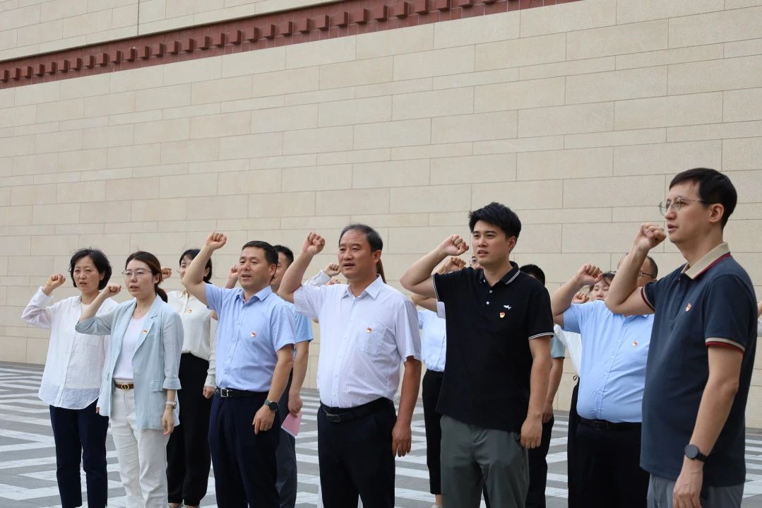 西安投資控股聯(lián)合市財政局相關(guān)黨支部開展主題黨日活動